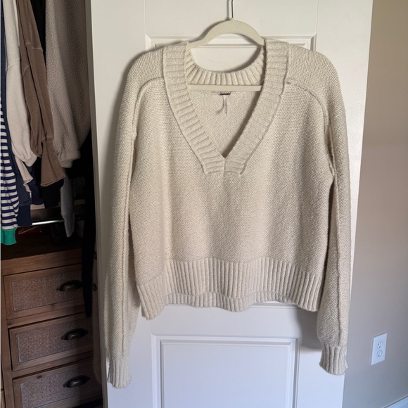 Free People Rae V-neck Sweater, ivory, size S - Picture 3 of 7